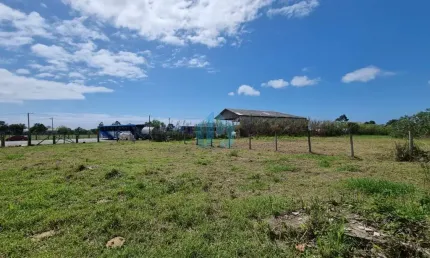 Ótimo terreno localizado no bairro encantada, em garopaba, a 50 m da sc 434!