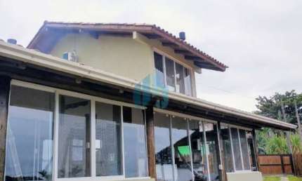 Bela Casa com Vista p/ Lagoa e Mar, Localizada no Bairro Costa de Macacu, em Garopaba!