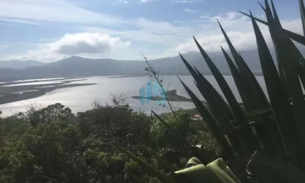 Terreno com Linda Vista Localizado no Bairro Ferrugem, em Garopaba!