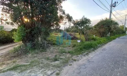 Ótimo Terreno, Potencial para Comércio, Próximo à Praia do Rosa e Lagoa de Ibiraquera!