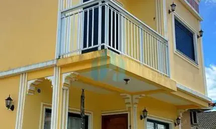 Bela Casa Localizada ao Lado do Centro de Garopaba!