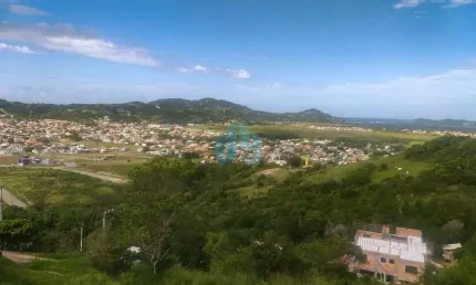 Terreno a 2 km da praia, localizado no bairro ferraz, em garopaba!