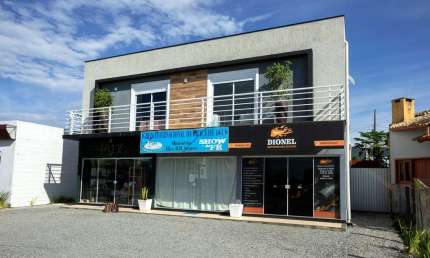 Prédio Comercial/Residencial, Muito Bem Localizado, em Garopaba, um Ótimo Ponto Comercial!