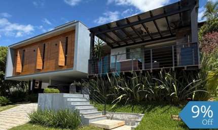 Bela Casa a 250 m da Praia, ao Lado do Centro da Cidade, Condomínio Mar Azul, Ferraz | Garopaba - SC