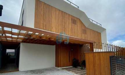 Bela Casa de Alto Padrão, com Vista p/ Mar e Centro, Ferraz | Garopaba - SC