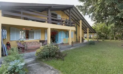 Bela Casa a 3 Minutos de Caminhada da Praia, Ferrugem | Garopaba - SC