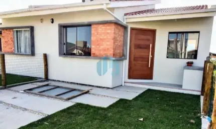 Bela Casa Térrea Nova, a 3,8 km da Praia Central, Areias de Palhocinha | Garopaba - SC