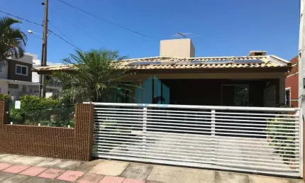 Bela Casa a Aprox. 3 km da Praia Central, Ambrósio | Garopaba - SC