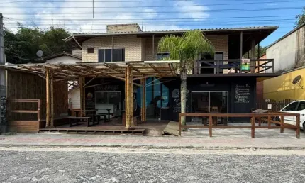 Prédio Comercial e Residencial, a Cerca de 200 m do Mar, Ferrugem | Garopaba - SC