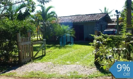 Amplo Terreno com Duas Casas na Geral da Praia da Barra, Cerca de 2 km do Mar, Encantada | Garopaba - SC