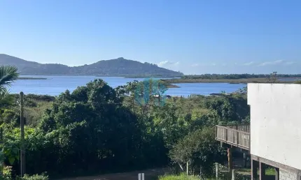 Casa com Linda Vista p/ Lagoa, Encantada | Garopaba - SC