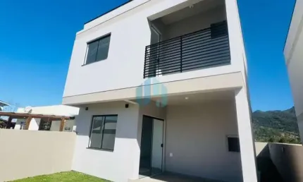 Belas Casas Novas a Poucos Minutos do Centro da Cidade, Encantada | Garopaba - SC