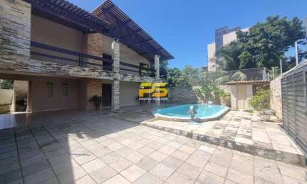 Vendo Excelente Casa de 1º Andar com 385m2 a 2 ruas da Praia em Intermares