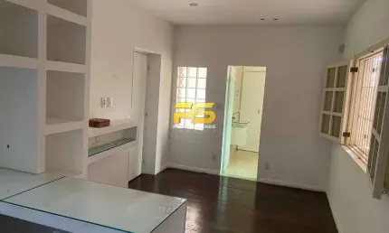 Casa 12x30 com 03 Quartos em Belo Horizonte para venda por 950.000,00 e locação por 5.000,00 mensal