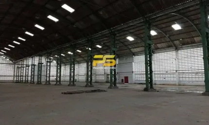 GALPÃO COM TERRENO MEDINDO 40 MIL MTS² NO BAIRRO DAS INDUSTRIAS POR 14.800.000,00 MILHÕES