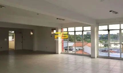Salas Comerciais de 20,64m2 a 99,84m2 no Centro para Locação por 7.500,00