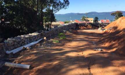 TERRENO BEM LOCALIZADO COM VISTA PARA O MAR/BR101 BIGUAÇU