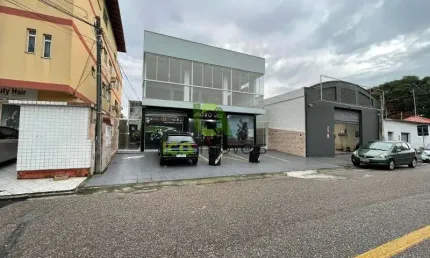 Prédio comercial em Barreiros com 4 salas comercial Próximo da Avenida Leoberto Leal São José
