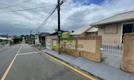 Casa de 3 quartos com uma suite no bairro Real Parque São José Sc