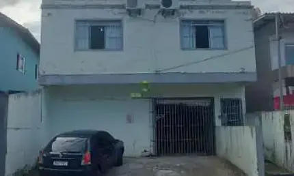 Prédio com 2 salas à venda no Barreiros, São José 