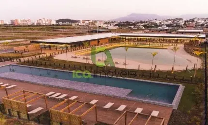 Terreno em condomínio de alto padrão na Pedra Branca!