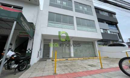 Ponto comercial com 1 sala para alugar no Barreiros, São José 