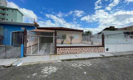 Casa com 4 quartos para alugar no Jardim Atlântico, Florianópolis 