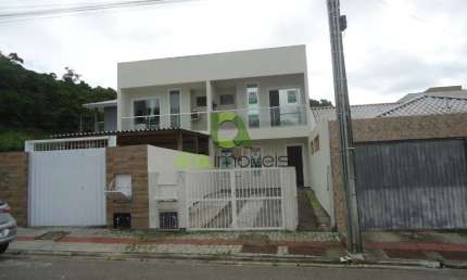 Lindo Sobrado Geminado no Bairro Bela Vista, Palhoça-SC: 2 Quartos, 2 Suítes, 110m² - Imperdível!