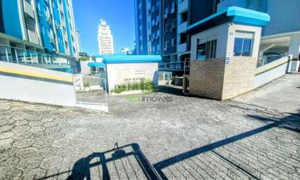 Apartamento para venda com 2 quartos,  sacada, vaga coberta e lazer completo no coração de Barreiros, perto de tudo o que você precisa!