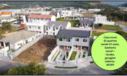 Casa nova tipo sobrado à venda, 89m² privativos, 3 vagas, suíte, acabamento premium e terreno amplo! Financiáveis e prontas para morar!