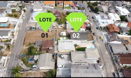 Oportunidade única! 2 terrenos juntos, murados, com casa e acesso por 2 ruas,  648m² no Real Parque, São José/SC