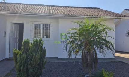 Casa à Venda ? 2 Dormitórios (1 Suíte) com Piscina no Condomínio Areias ? São José/SC