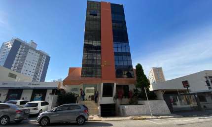 Sala comercial com 1 sala para alugar no Kobrasol, São José 