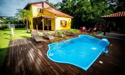 Chácara à Venda em Aguas Mornas-SC, Bairro Teresópolis com 3 Quartos, 1 Suíte, 1 Sala, 2 Banheiros.