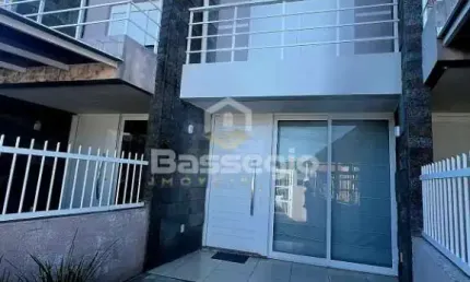 SOBRADO MOBILIADO E DECORADO COM 2 SUÍTE NO CENTRO DE TRAMANDAÍ