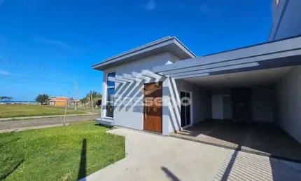 CASA NOVA A 100 METROS DA BEIRA MAR NO JARDIM DO EDEN