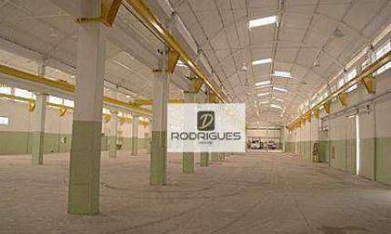 Galpão para alugar, 4400 m² por R$ 85.000,00/mês - Vila Nogueira - Diadema/SP