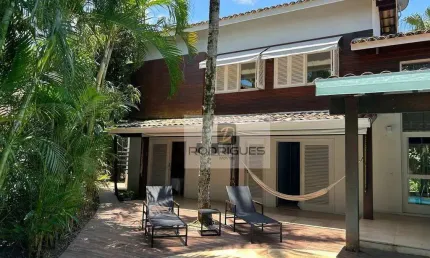 Sobrado com 5 dormitórios à venda, 264 m² por R$ 2.400.000,00 - T Pequeno - São Sebastião/SP