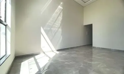 Casa Alto Padrão próximo ao mar em Ipanema - 3 dormitórios(1 suíte) para venda.