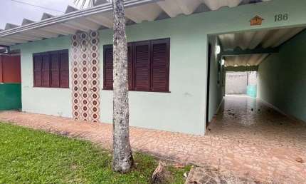 Residencia averbada Balneário de Santa Terezinha 2 quadras do mar 30m calçadão