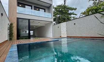 Triplex Frente ao Mar Praia de Leste 3 suítes 180 m² 2 vagas garagem para venda.