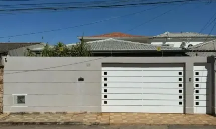 !! mariá imóveis vende linda casa na quadra 27 do setor leste do gama !!