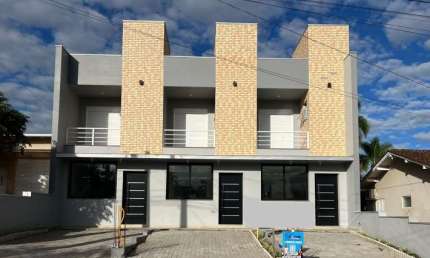 VENDA - SOBRADOS COM 2 DORMITÓRIOS NO BAIRRO PANORÂMICO EM IVOTI