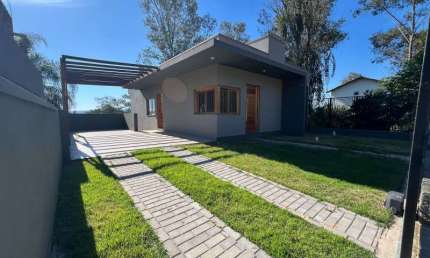 VENDA - CASA COM 3 DORMITÓRIOS NO BAIRRO ENCOSTA DO SOL