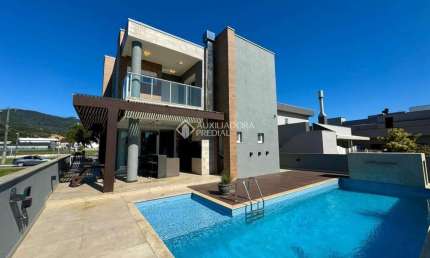 Casa em condomínio fechado com 3 quartos à venda na Rua José Francisco Bernardes, 610, Centro, Camboriú, 289 m2 por R$ 3.600.000