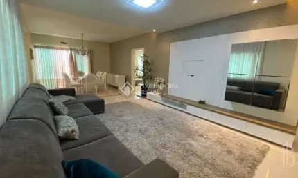 Casa com 3 quartos à venda na Rua San Marino, 686, Santa Regina, Camboriú, 387 m2 por R$ 3.800.000