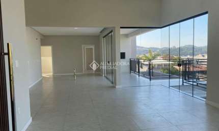 Casa com 3 quartos à venda na Rua México, 1104, Nações, Balneário Camboriú, 215 m2 por R$ 2.200.000