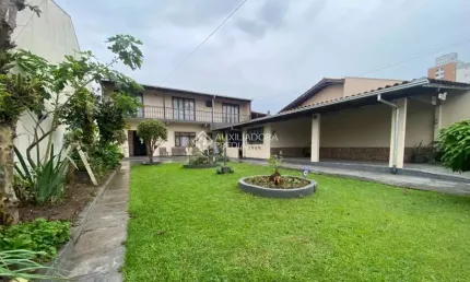 Casa com 2 quartos à venda na corifeu de azevedo marques, 286, são judas, itajaí, 138 m2 por r$ 940.000