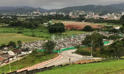 Terreno à venda na Rua Joaquim Garcia, 1390, Centro, Camboriú, 372 m2 por R$ 450.000