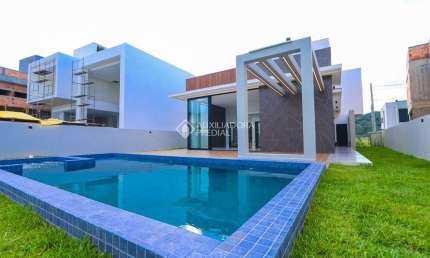 Casa em condomínio fechado com 3 quartos à venda na IVO JOSE RABELO, 610, Santa Regina, Camboriú, 252 m2 por R$ 3.590.000